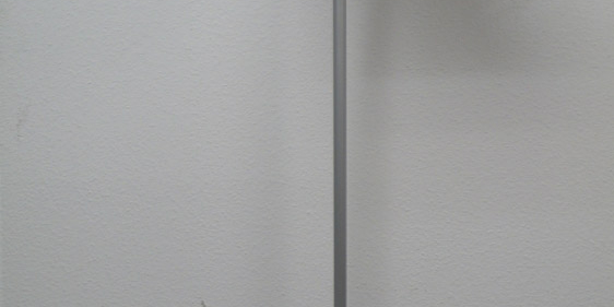 Stehleuchte295,- zzgl. Mwst. – hols-ab.de – Lagerverkauf Büromöbel