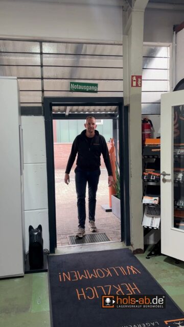 So läuft ein Einkauf bei uns ab – ankommen, aussuchen und direkt mitnehmen! 💪🛒#Lagerverkauf #Büromöbel #Ergonomisch #Homeoffice #Schnäppchen #Gronau #Hannover